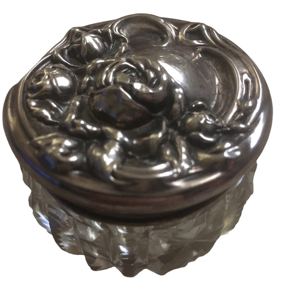 Antique Victorian sterling silver lidded crystal powder jar